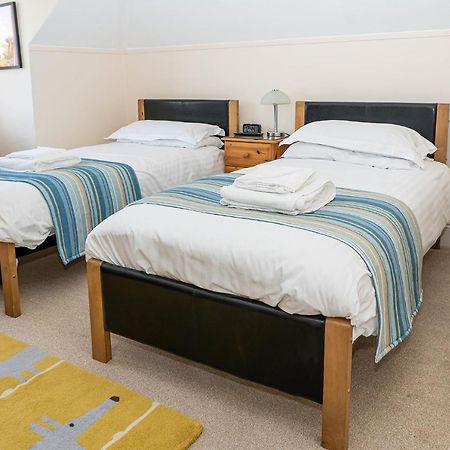 Stour Lodge Guest House クライストチャーチ エクステリア 写真