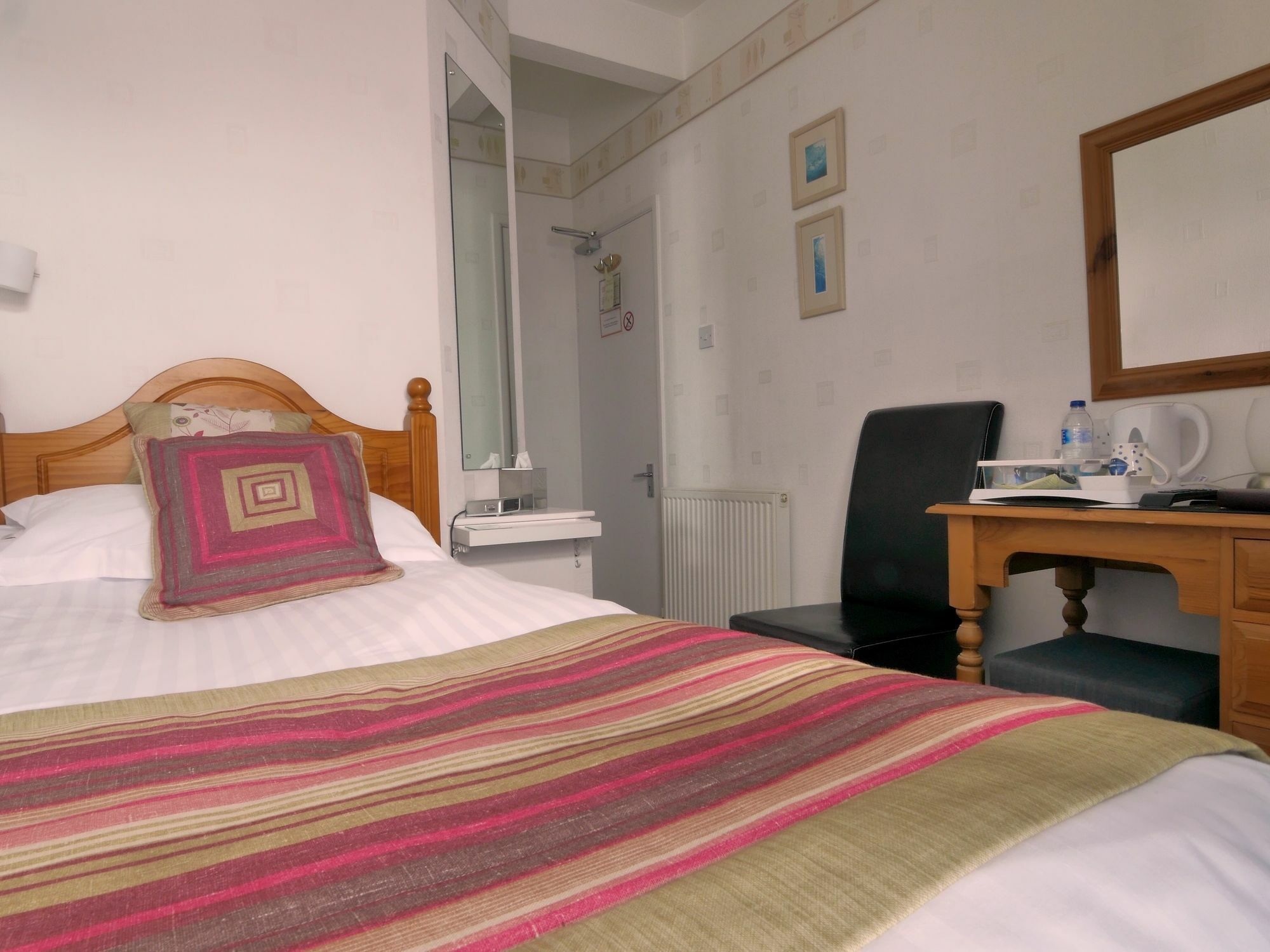 Stour Lodge Guest House クライストチャーチ エクステリア 写真